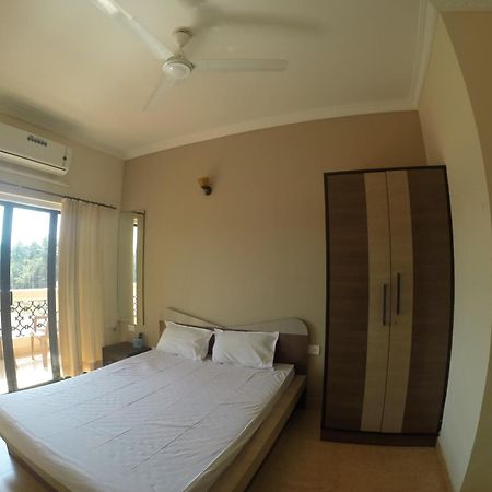 Ocean Crest Hotel Colva Esterno foto