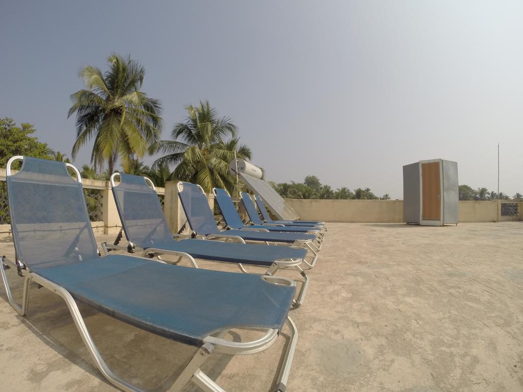Ocean Crest Hotel Colva Esterno foto
