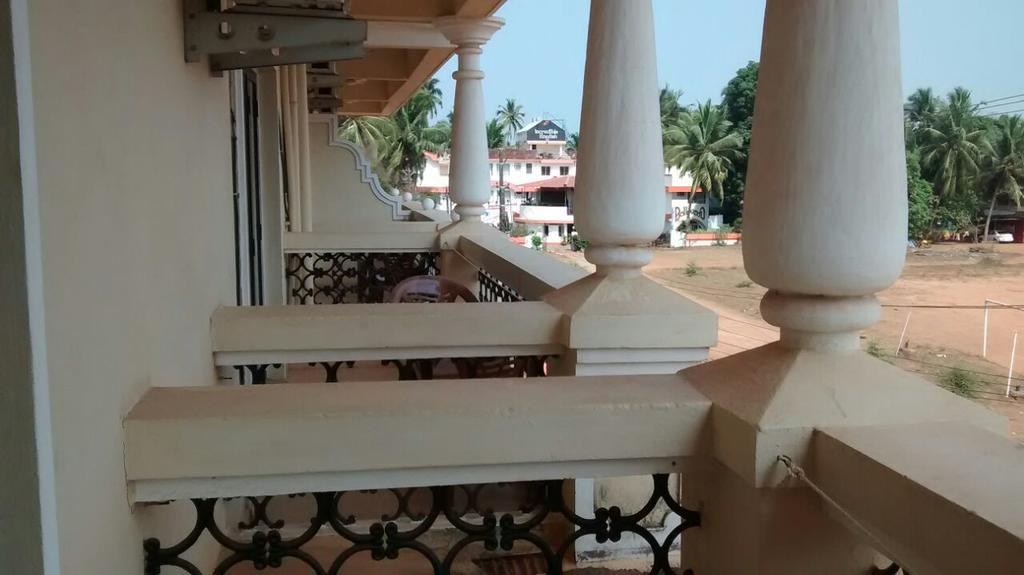 Ocean Crest Hotel Colva Esterno foto